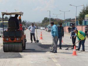 Kartepe’de Yol İyileştirme Çalışmaları Aralıksız Sürüyor