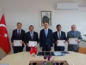 Çerkezköy’de Eğitimciler Ve Sağlıkçılar Ödüllendirildi
