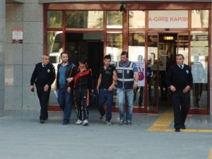 Uyuşturucu Zanlıları Tutuklandı