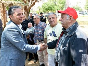 Başkan Uysal’a Nazar Boncuğu