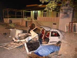 Alkollü Sürücü Cami Duvarına Çarptı: 1 Ölü, 3 Yaralı