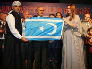 Türkçe Konuşan Ülkeler Uluslararası Gazeteciler Derneği Genel Başkanı Yavuzaslan, Azeri Vekil İle Görüştü