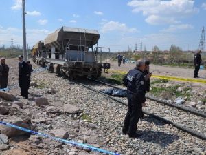 Yük Treninin Çarptığı Yaşlı Adam Hayatını Kaybetti