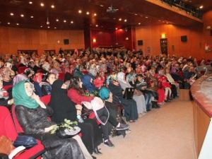 Peygamber Sevgisi Salona Sığmadı