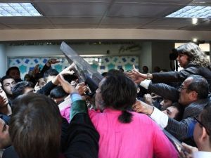 Adana Adliyesinde Üst Araması Gerginliği