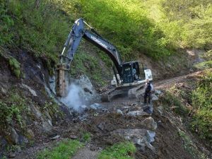 Karakiraz Mahallesi’nde Yol Çalışması