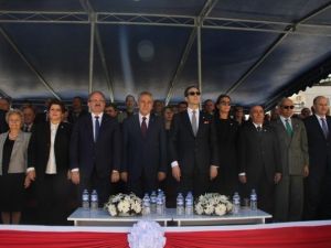 Arınç’tan Açılışını Yaptığı Okulun Öğrencilerine Yüksek Maaşlı İş Sözü