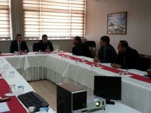 Tuşba İlçesinde Seçim Güvenliği Toplantısı Düzenlendi