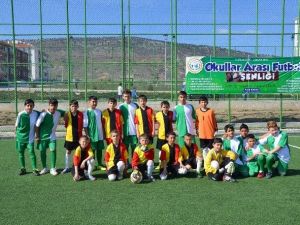 Bozüyük Belediyesi Okullar Arası Futbol Şenliği Başladı