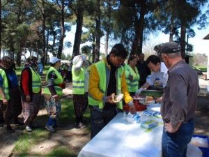 Orman İşçileri Köfte Partisinde Buluştu