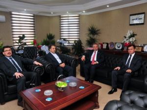 D-8 Genel Sekreteri Rektör Battal’ı Ziyaret Etti