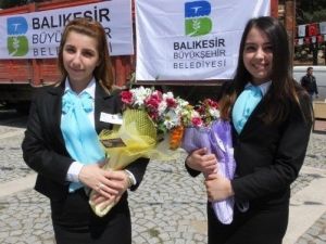 Burhaniye’de Belediyenin Gülen Yüzleri