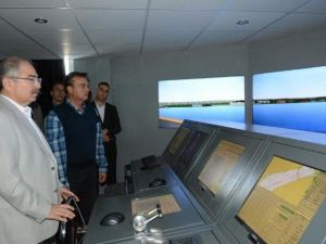 Vali Yaman Gemi Simülatörü Kullandı