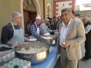 Hisarcık’ta Bin Kişiye Kutlu Doğum Pilavı Dağıtıldı