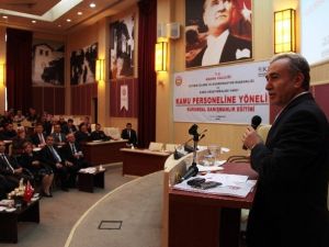 Kurumsal Danışmanlık Eğitim Seminerine Katılanlara Sertifikaları Verildi