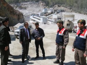 Vali Ali Fidan Yol Şikayetini Yerinde İnceledi