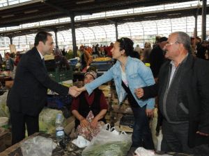 Kürşat Tuna’dan Cuma Pazarına Ziyaret