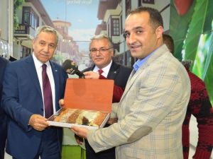 Bursa’da Düzenlenen Fuarda Yeşilyurt Belediyesi Rüzgarı Esti