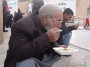 Şanlıurfa’da 25 Bin Kişiye Tirit Ziyafeti