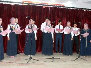 İmam Hatipler Kutlu Doğum Programı Düzenledi