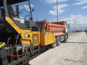 Büyükşehir Ekiplerinden Çifteler’de Asfalt Çalışmaları