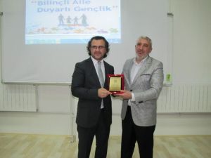 Hisarcık’ta “Bilinçli Aile, Duyarlı Gençlik Konferansı”