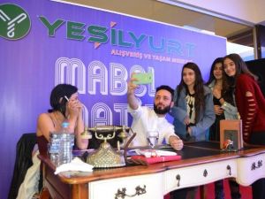 Yeşilyurt AVM’de Mabel Matiz İmza Günü