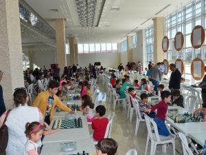 Manavgat’ta 23 Nisan Satranç Şenliği