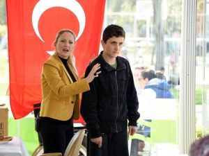 Aliağa Belediyesi’nden Zihinsel Engelli Bireylere Seminer