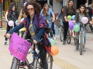 Kadın Cinayetlerine Farkındalık Oluşturmak İçin Pedal Çevirdiler