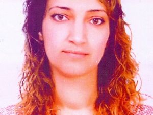 Eşi Tarafından Pompalı Tüfekle Öldürülen Kadın Gözyaşlarıyla Toprağa Verildi