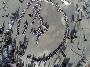 400 Öğrenci Kitap Okuyarak Hz. Muhammed’in İsmini Yazdı