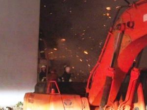 Kağıt Deposunda Çıkan Yangın Korkuttu