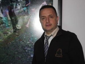 Oğlunun Fotoğraflarıyla Otizme Dikkat Çekiyor