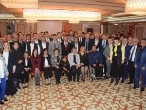 AK Parti Adana’da Tempoyu Arttırdı