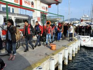 Kaçak Göçmenler 7 Saat Sonra Kurtarıldı