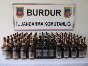 Ticari Takside 88 Şişe Kaçak Viski Ele Geçirildi