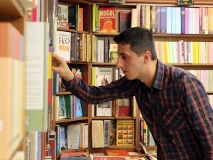 Türkiye’nin Merak Ettiği Kitap Kurdu Ali Uçar, İHA’ya Konuştu