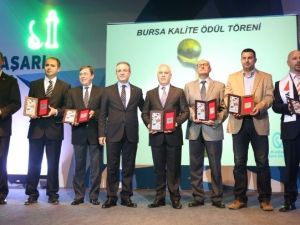 Kalder’den Mustafa Bozbey’e Plaket