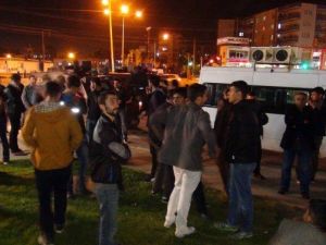 HDP’nin Seçim Aracı Polis Tarafından Durduruldu