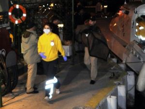 Kayalıklarda Mahsur Kalan Üç Yaşındaki Sığınmacı Kurtarıldı