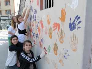 Süleyman Cura İlköğretim Okulu’nun Duvarları Renklendi