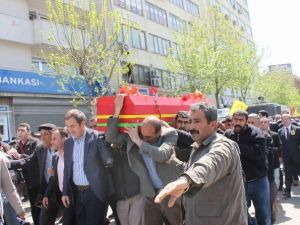 Kobani’de Öldürülen Mahmut Esen Siirt’te Defnedildi