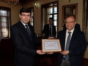 Erzurum Kamu Hastaneleri Birliği Genel Sekreteri Prof.dr.fazlı Erdoğan’a Eğitime Destek Teşekkürü
