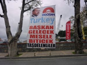 Cumhurbaşkanı Erdoğan’a Gençlerden Pankartlı Destek