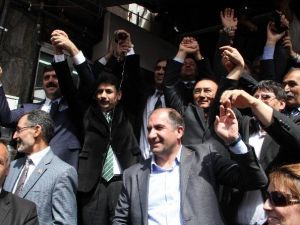 Ardahan’da AK Parti Milletvekillerine Coşkulu Karşılama