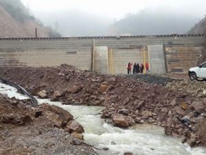 Sarıyayla İçme Suyu Barajı Yükseliyor