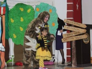 Veliler Ve Çocuklar Aynı Sahnede