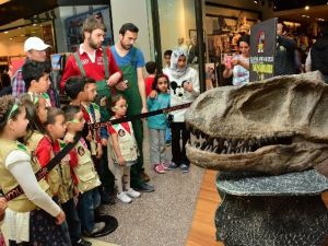 Dinozorlar Geri Döndü