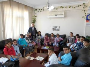 Yavrukurt Kümesi İzcileri Müdür Cebeci’yi Ziyaret Etti